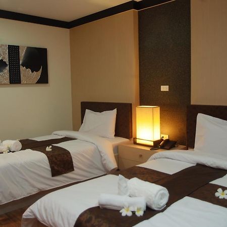 Panatara Hotel Chumphon Buitenkant foto